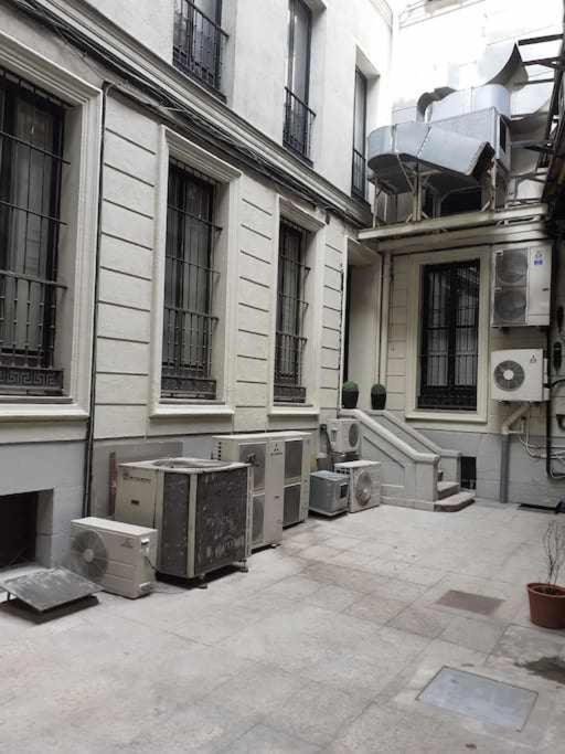 Acogedor Apartamento En Gran Via Madri Exterior foto